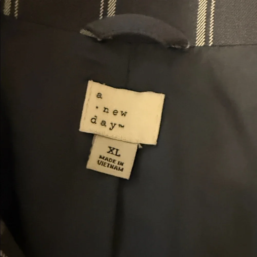 A New Day Gray Striped Blazer - Picture 5 of 5